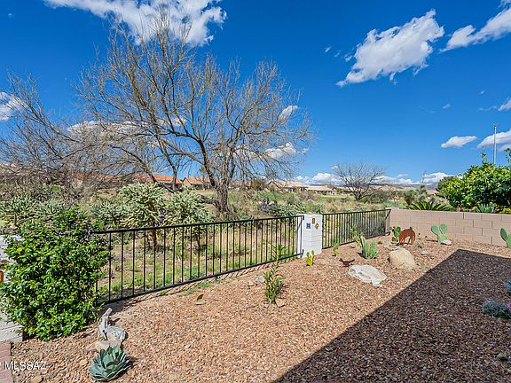 5th image of 64214 E Orangewood Ln