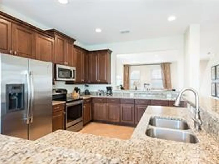 241 Lasso Dr — Photo 6