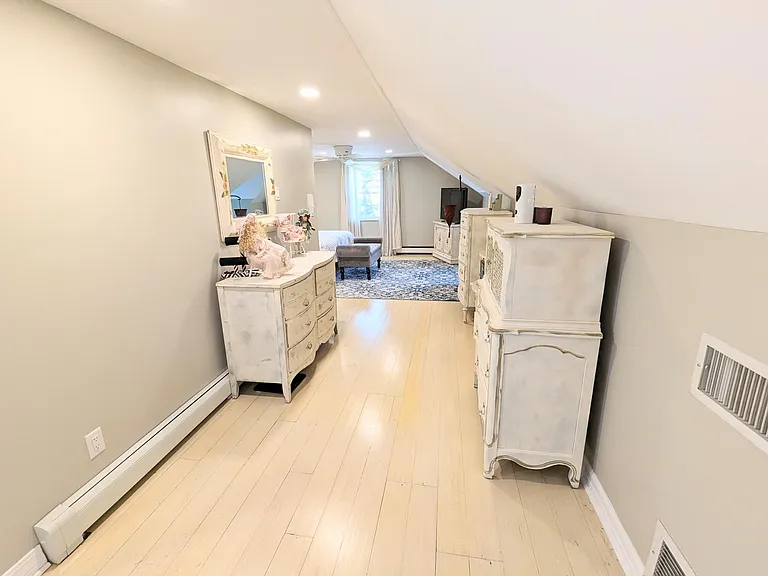 530 Shirley Ave — Photo 29