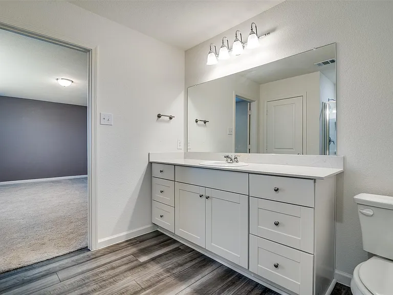 731 Yorkshire Dr — Photo 20