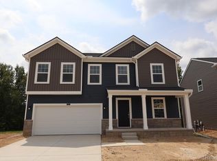 423 Hidden Riv W, Holly, MI 48442