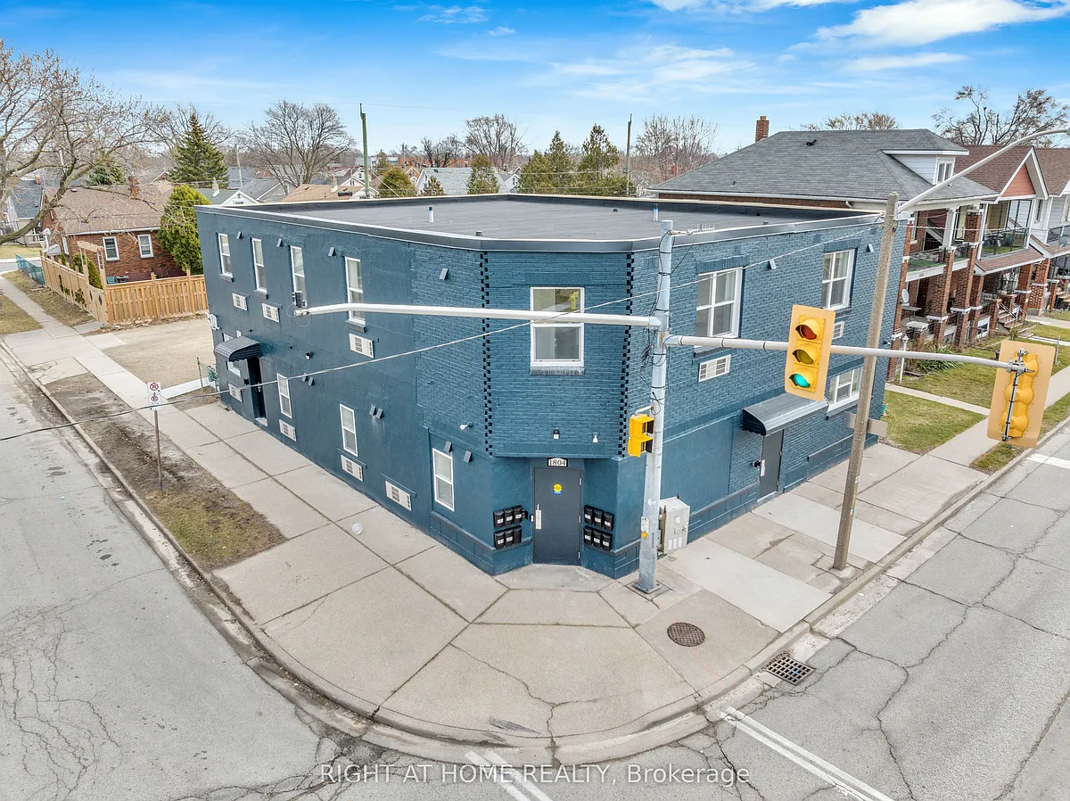 Photo 2 of 18 - 1804 Drouillard Rd #105 - Windsor, ON Building Photo - 1804 Drouillard Rd #105