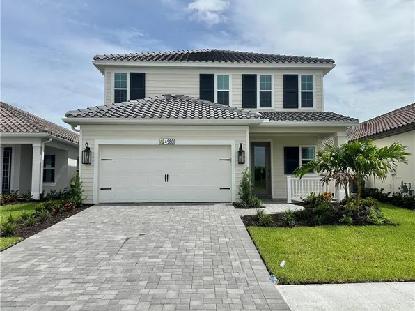 4580 Centaurus Cir, Naples, FL 34120