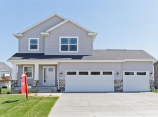 2270 Pebble Creek Dr, Marion, IA 52302