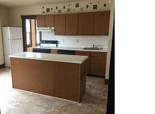 13 Middle St, Ansonia, CT 06401