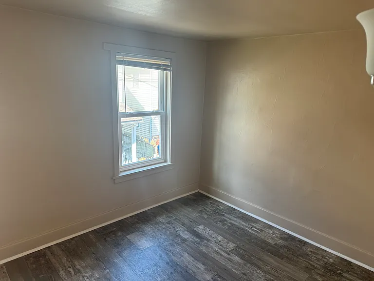534 Church St — Photo 2