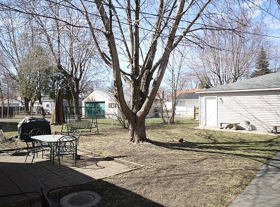 5th image of 3930 East Ave