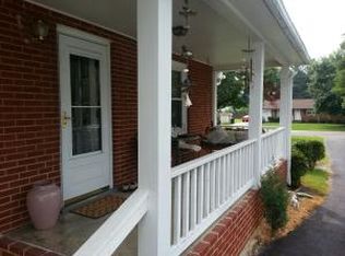 5449 Cove Rd, Roanoke, VA 24019