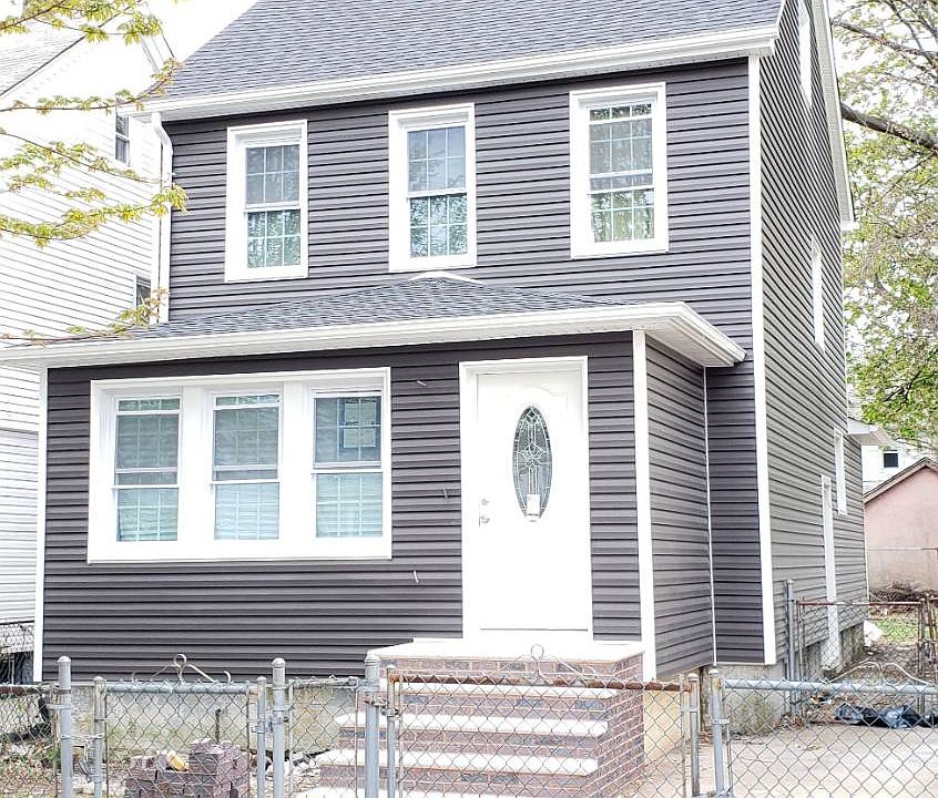 1st image of 111-00 203rd St