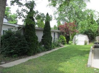 2876 Stennett St, Keego Harbor, MI 48320