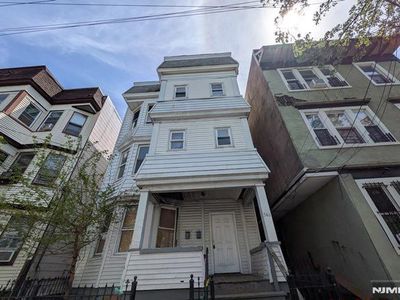 546 20th St, Newark, NJ, 07103