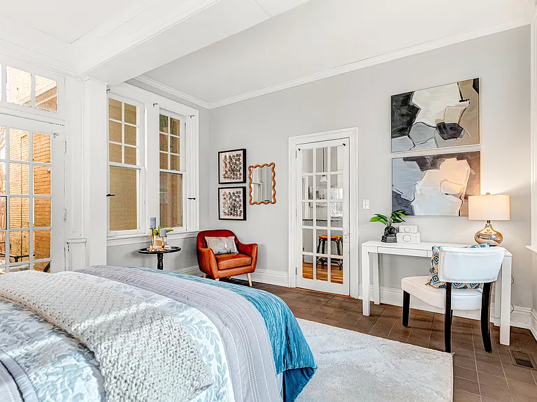 1208 W Franklin St #B — Photo 16