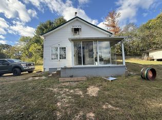 573 Arnoldsburg Rd, Spencer, WV 25276