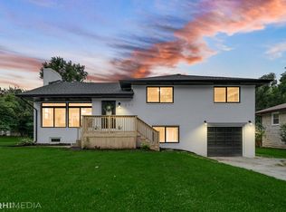 277 W 68th Pl, Merrillville, IN 46410