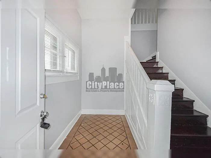 3 bed, 2.0 bath, $2,095 — Photo 3