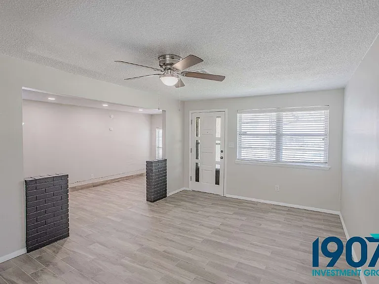 725 Butler St — Photo 5