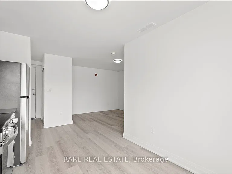 3101 Eglinton Ave E #110 — Photo 4