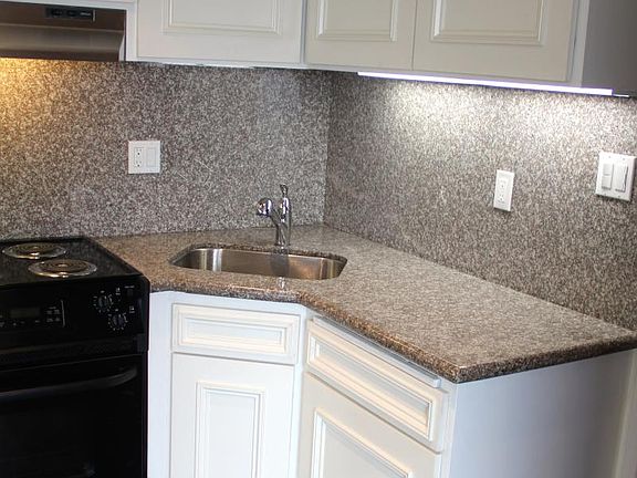 2nd image of 1611 Franklin St APT 105