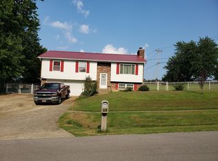 1634 Hemlock Ln, Radcliff, KY 40160