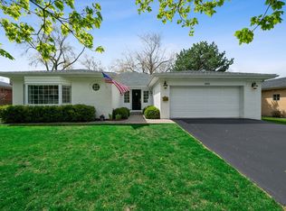 1431 Hollywood Ave, Glenview, IL 60025