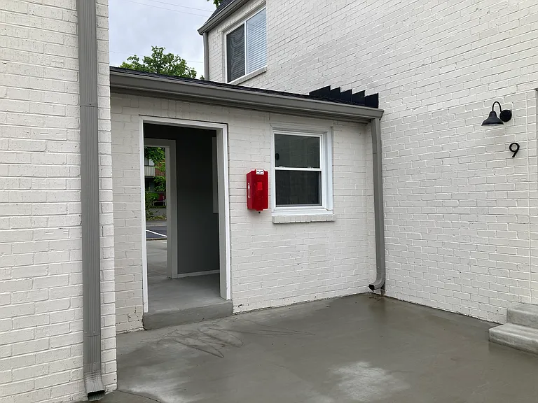 2129 Acklen Ave #8 — Photo 4