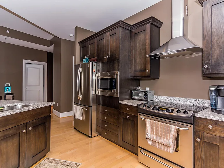 400 W North St #826 — Photo 12