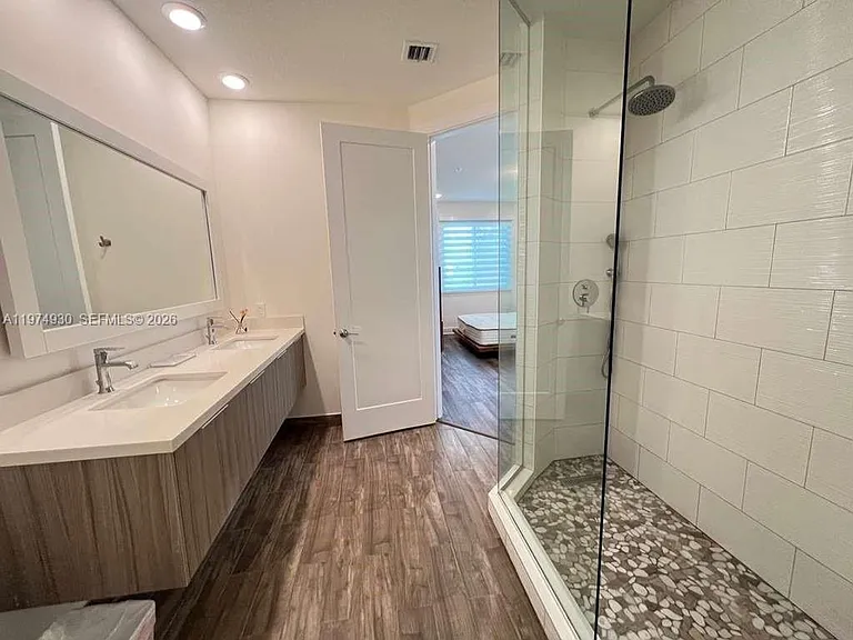 10229 NW 64th Ter #101 — Photo 16