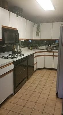 4th image of 303 Pine Brook Dr