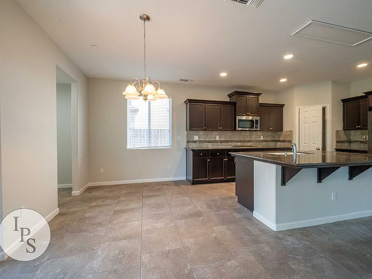 3611 Lansing Ave — Photo 13