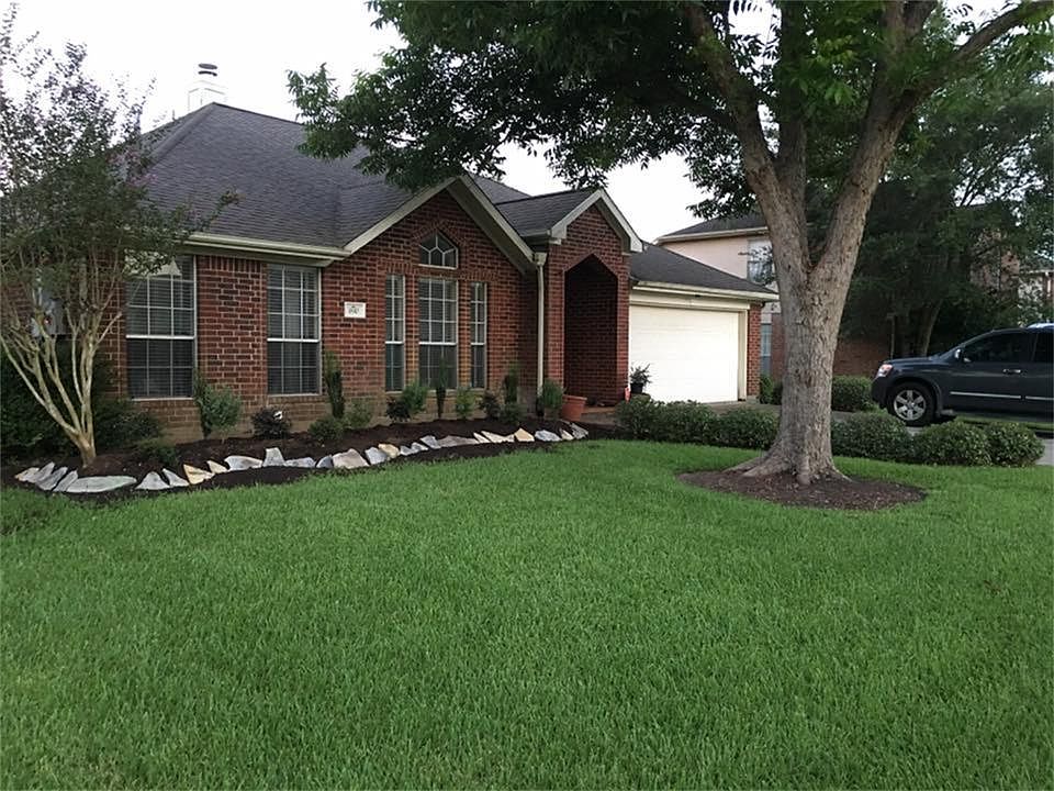 2nd image of 1810 Desota St