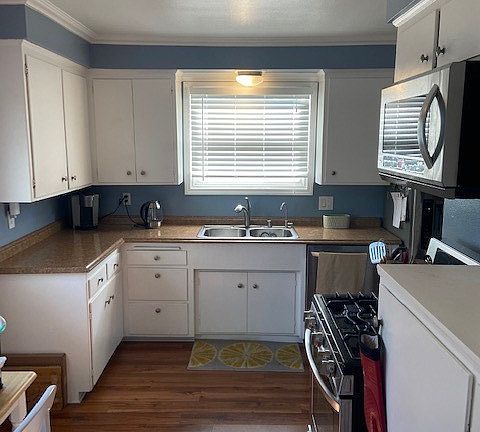 3rd image of 16255 Calahan St