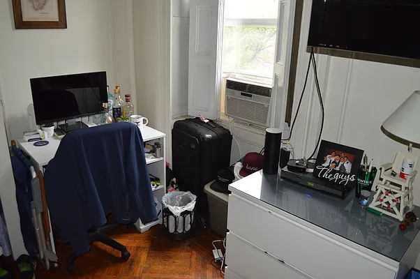 Rented by Easy Rental LLC | media 38