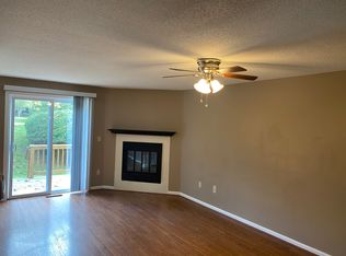 (Undisclosed Address), Willimantic, CT 06226