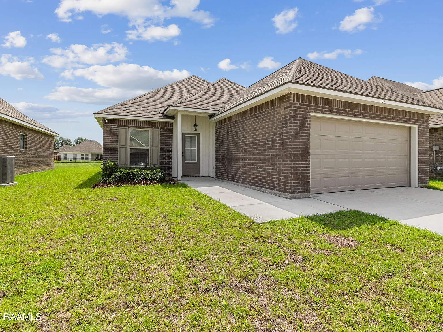 3 bed, 1356 sqft, $1,700 — Photo 3
