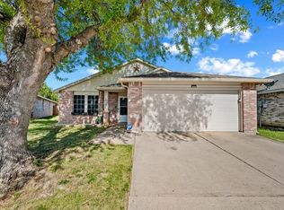 8721 Hunters Point Way, Fort Worth, TX 76123