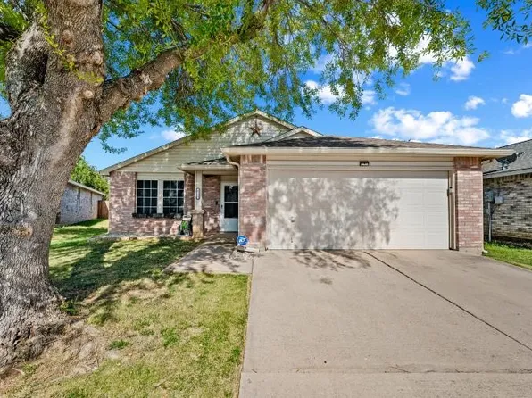 8721 Hunters Point Way, Fort Worth, TX 76123