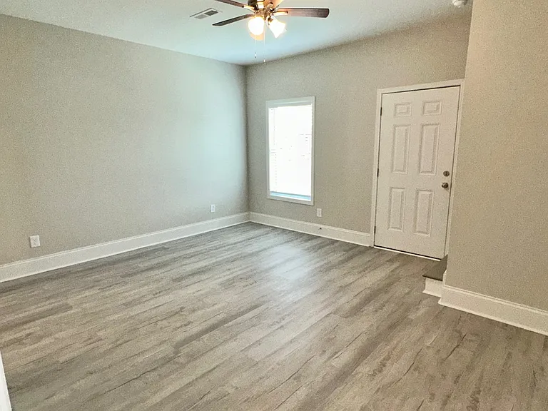 2879B Jubilee Dr — Photo 3