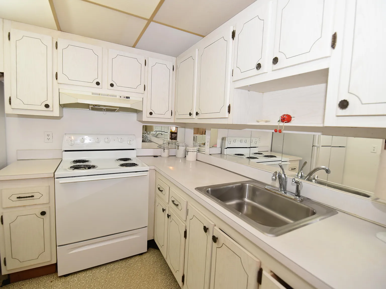 1 bed, 1.5 bath, 726 sqft, $1,200 — Photo 3