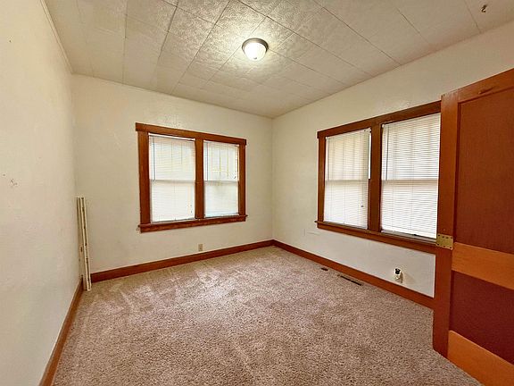 4th image of 817 Gypsum Ave