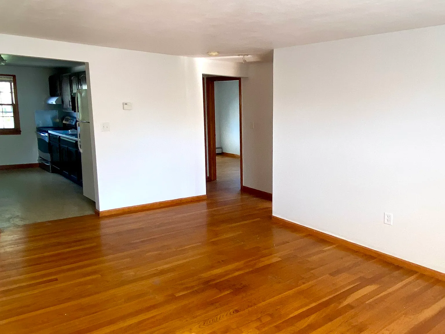 2 bed, 700 sqft, $2,250 — Photo 4