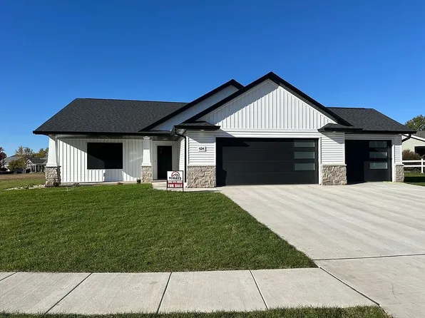 624 Rock Point Rd, Colona, IL 61241