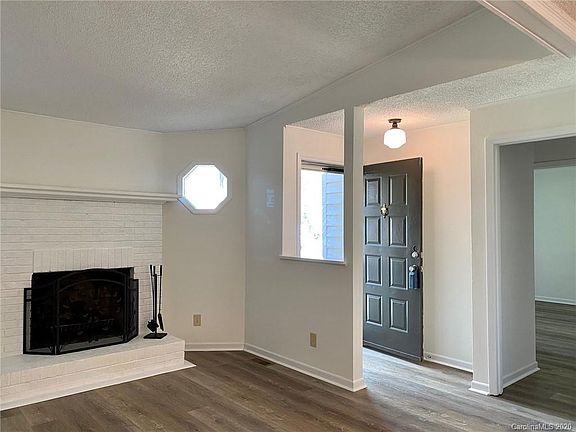 3rd image of 3042 Chenango Dr