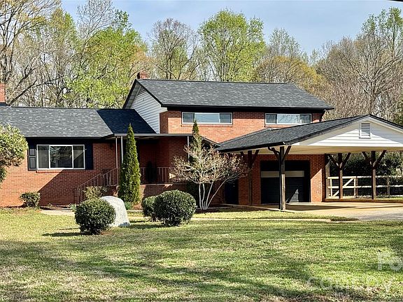 2nd image of 9424 Pembroke Rd