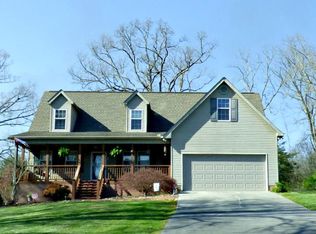 1506 Cedar School Rd, Dandridge, TN 37725