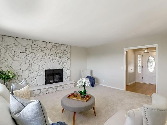 4th image of 16745 Jackson Oaks Dr