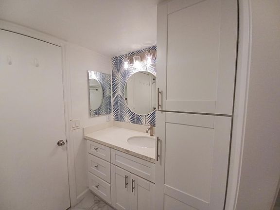 5th image of 6540 College Grove Dr #31-1