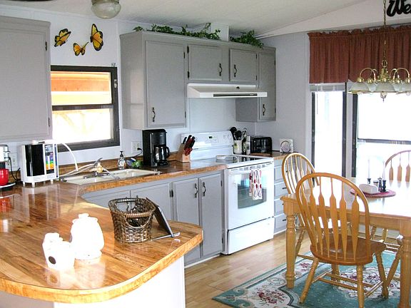 5th image of 4164 Missouri St