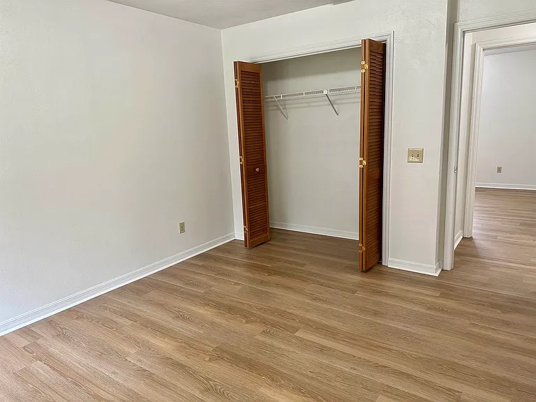 120 Vassar Rd — Photo 17