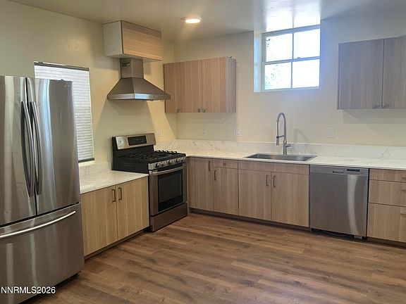 5th image of 1104 Ralston St