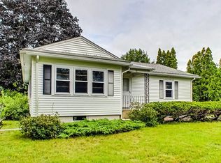 22 Ferry Rd, Salisbury, MA 01952